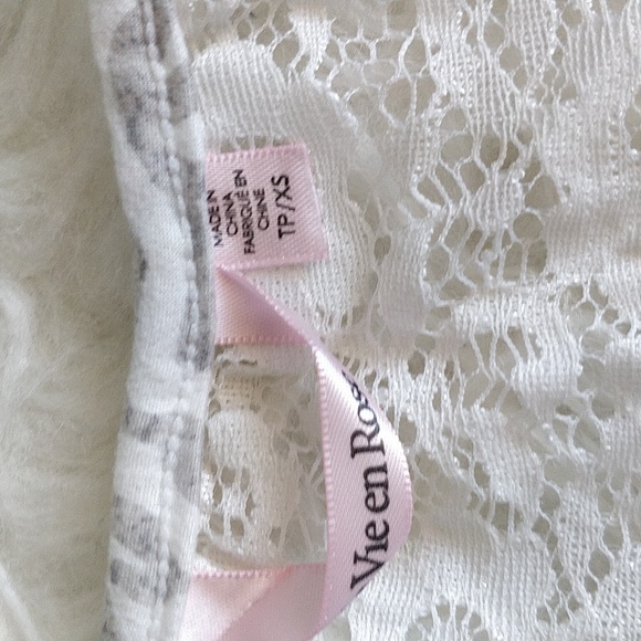 Women sleepwear gown /top - Picture 3 of 8